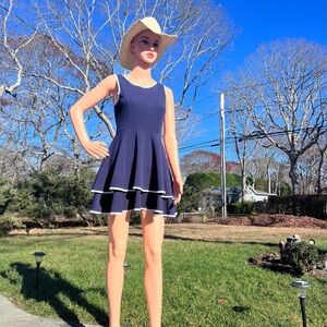 Fin&Clover Navy/white dress with a flared skirt, very flattering. Medium size